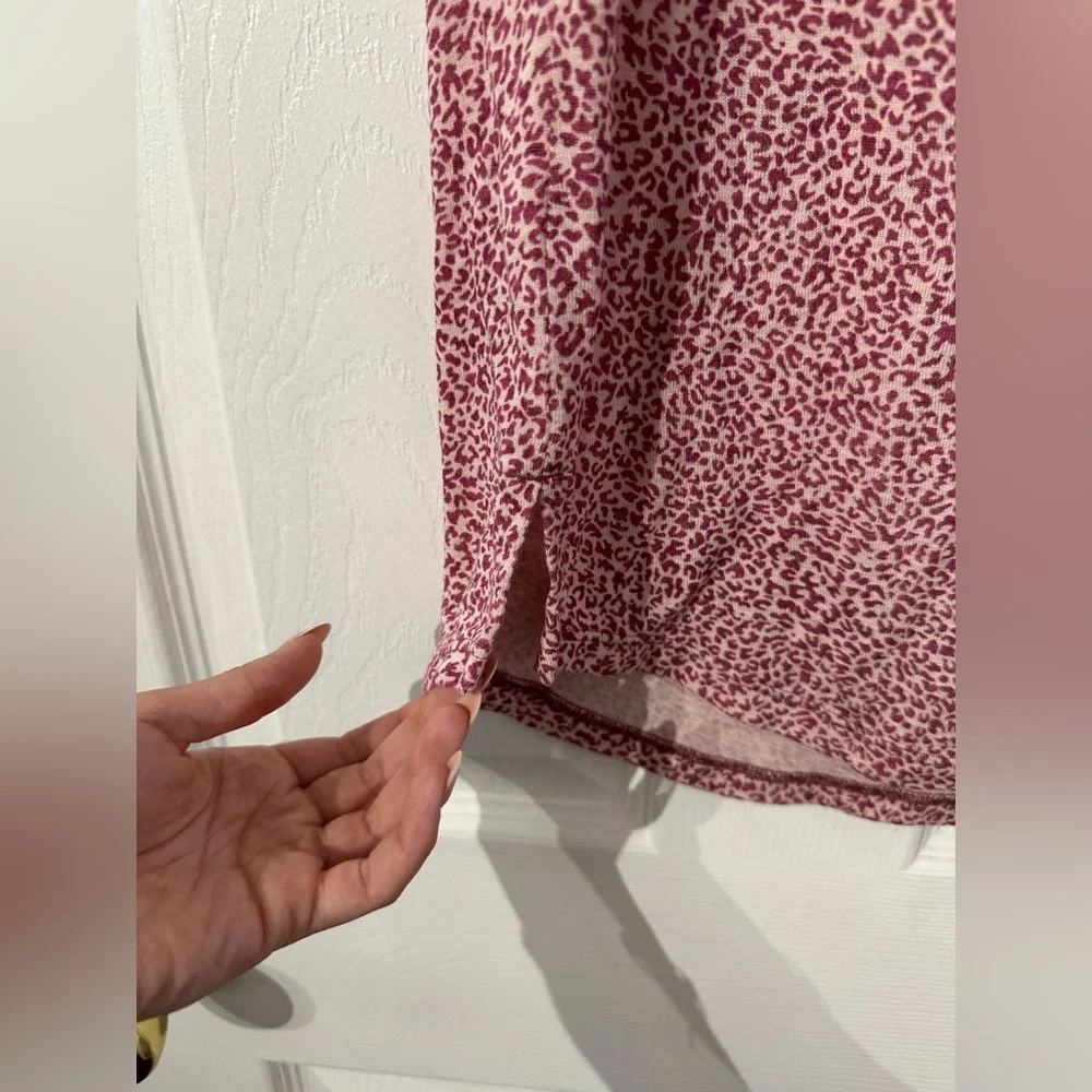 Athleta Leopard Print Pink Sleeveless Muscle Tee (XS) - Picture 6 of 16